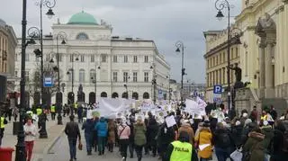 Przemarsz protestujących 