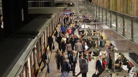 Awaria w metrze, zablokowane tory. Znów przez inspiro