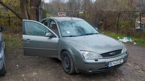 Auto blokowało miejsce parkingowe. Okazało się, że było kradzione