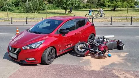 Zderzenie z udziałem motocyklisty na Bródnie