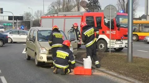 Kolizja na Powsińskiej. Opel wjechał w audi