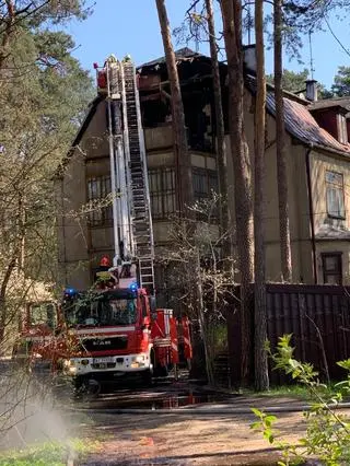 Palił się świdermajer przy Reymonta w Otwocku