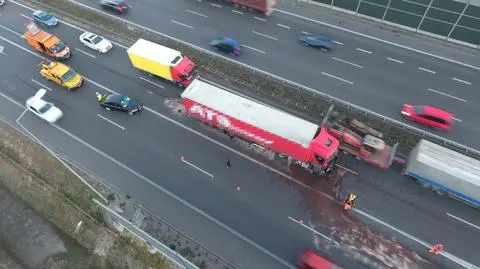 Ciężarówki zderzyły się na trasie S8