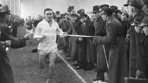 Bohater stadionów i II wojny światowej