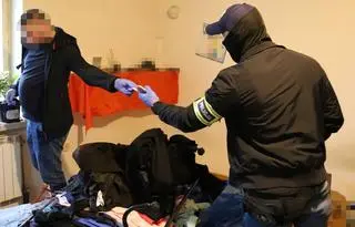 Policja zatrzymała 27-latka poszukiwanego listem gończym