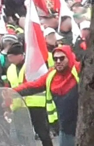 Policja publikuje zdjęcia z protestu