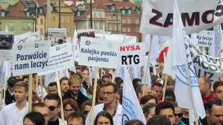 Służba zdrowia protestuje w Warszawie