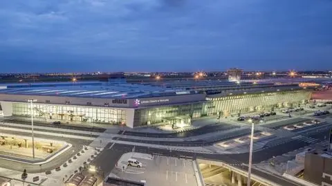 Zakaz lotów od 23.30 do 5.30? "Wniosek jeszcze nie wpłynął"