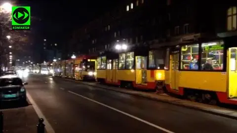 Zepsuty skład i korek tramwajowy przy placu Zbawiciela