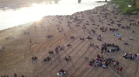 Kajak polo, łodzie i malowanie leżaków. "Otwarcie sezonu plażowego"