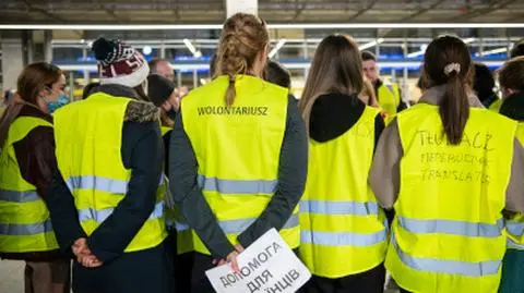 Warszawscy wolontariusze pomagają uchodźcom z Ukrainy 