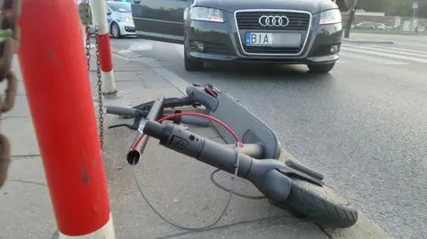 Auto zderzyło się z elektryczną hulajnogą. Kobieta trafiła do szpitala