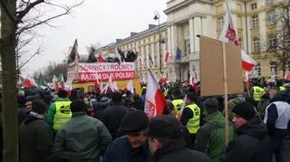 Rolnicy blokują Aleje Ujazdowskie