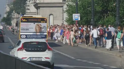 Awaria na moście Poniatowskiego. Ludzie maszerowali na piechotę