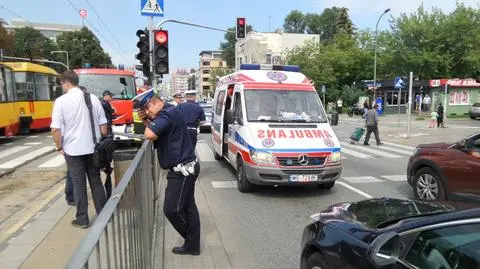 Wypadek na Puławskiej. "Tramwaj potrącił starszą kobietę"