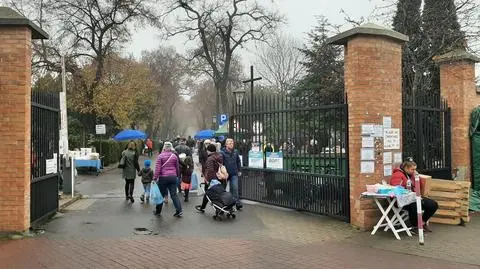 Dzień Wszystkich Świętych przy Cmentarzu Bródnowskim