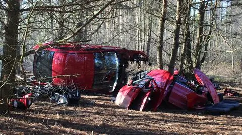 Na Żoliborzu skradziono samochód, policja znalazła go w częściach pod Warszawą