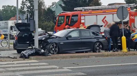 Niebezpieczna kolizja w Legionowie z udziałem policjanta