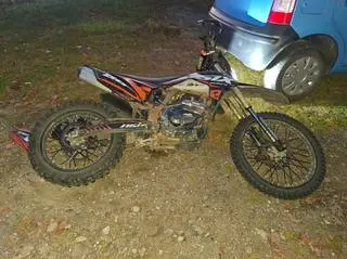 Policjanci zatrzymali nastolatka na motocrossie