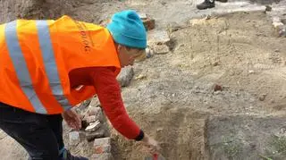 Prace archeologiczne na miejscu dawnej synagogi w Otwocku