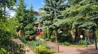 Osiedle w Rembertowie, gdzie nieznacznie wygrał Karol Nawrocki