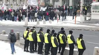 Policja zabezpiecza protest