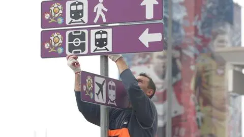 Autobusem, autem, pieszo? Jak dotrzeć na stadion