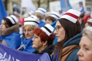 Protest pielęgniarek przed kancelarią premiera 