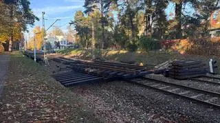 Prace przy wymianie torów WKD w Komorowie w październiku 2025 r.