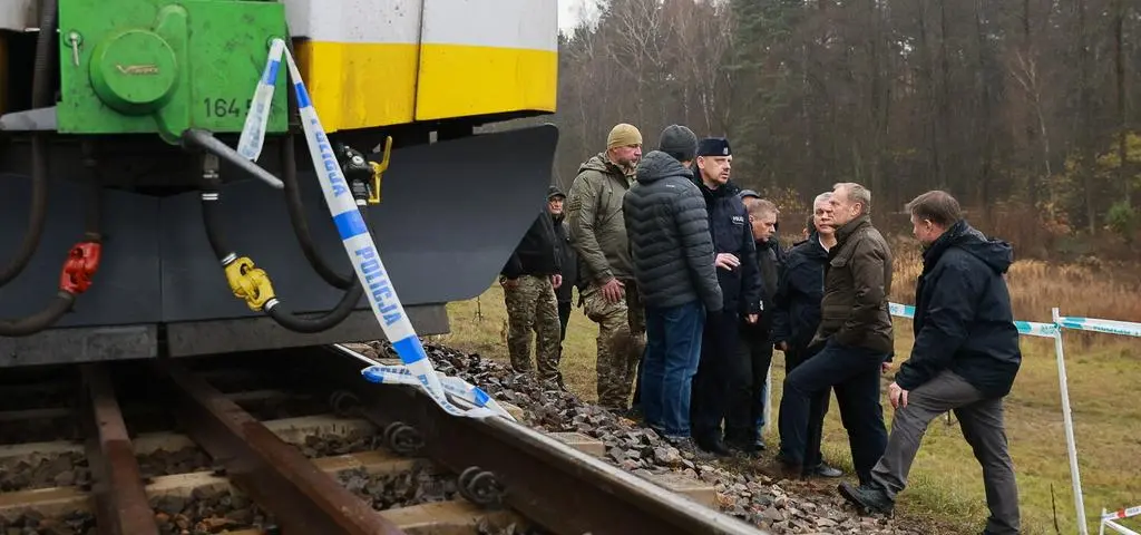 "Bezprecedensowy akt dywersji". Tusk: dopadniemy ich 