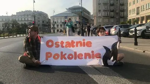 Ostatnie Pokolenie zablokowało ruch w centrum Warszawy