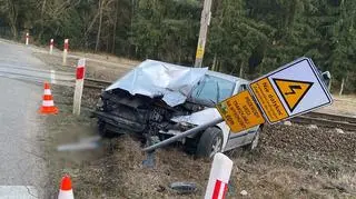 Wjechał wprost pod pociąg. Powód? "Roztargnienie"