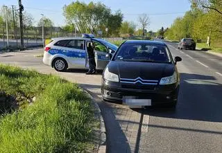 Pijany i bez prawa jazdy wracał autem z wesela