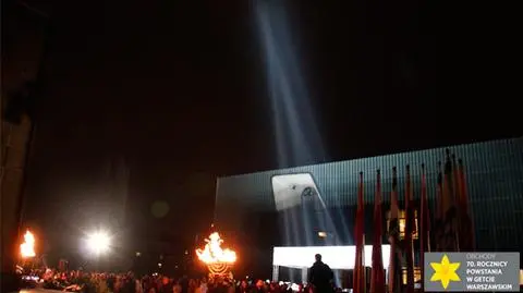 Świetlne słupy w hołdzie bohaterom getta
