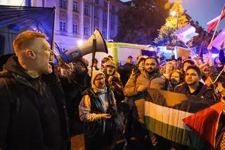 Demonstracja przed MSZ