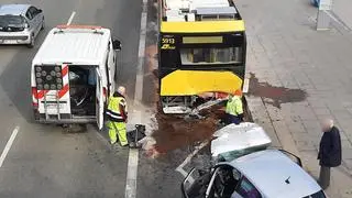 Zderzenie z udziałem autobusu miejskiego 