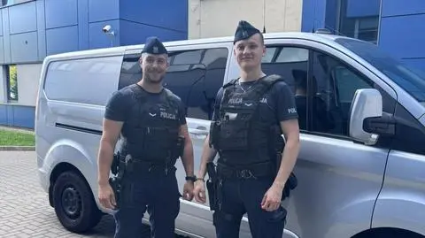 Policjanci pomogli mężczyźnie, który zadławił się cukierkiem