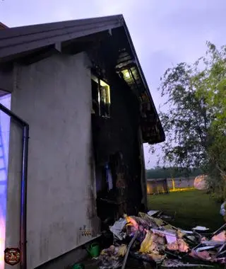 Pożar domu w Młodzieszynie 