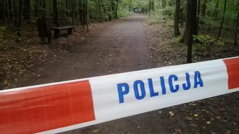 Zwłoki w Lesie Kabackim. "Ciało częściowo nadpalone"