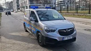 Interwencja straży miejskiej przy ulicy Iwickiej 