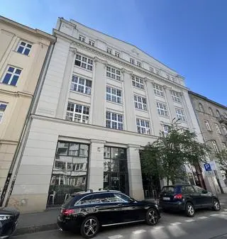 Kamienica przy Wilczej 9A