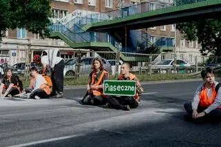 Blokada Ostatniego Pokolenia na ulicy Czerniakowskiej