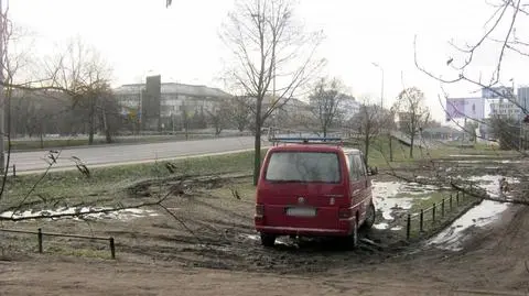 Kierowcy znów zdewastowali płotki. ZOM: "To syzyfowa praca"