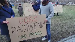 Protest przed Szpitalem Praskim