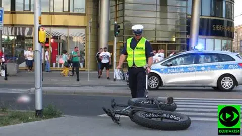 Reanimacja rowerzysty. Potrącił go mercedes