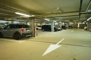 Parking pod placem Krasińskich po remoncie