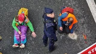 Aktywiści Ostatniego Pokolenia zablokowali trasę S8