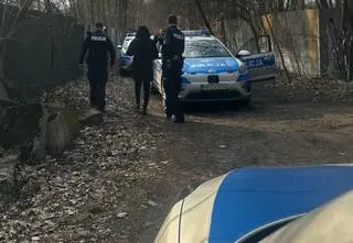 Zgubiła się w lesie, nie potrafiła wrócić