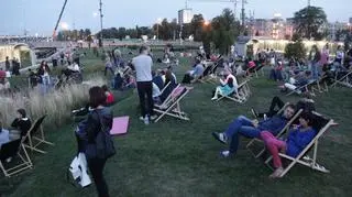 Miłośnicy astronomii w Parku Odkrywców