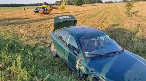 Uderzył w cztery auta i uciekł na pole kukurydzy